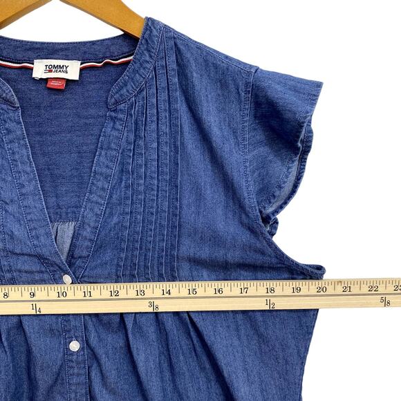 Tommy Hilfiger Denim Top Womens Medium Blue Button Up V-Neck Pin Tuck Sleeveless - Picture 8 of 9
